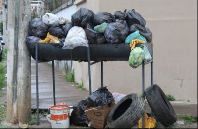Bairros de Confresa sofrem com a falta de coleta de lixo e moradores voltam a reclamar